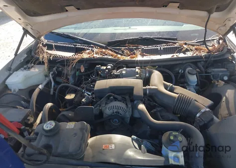 2003 Lincoln Town Car Signature from USA, damaged, VIN 1LNHM82W73Y694730